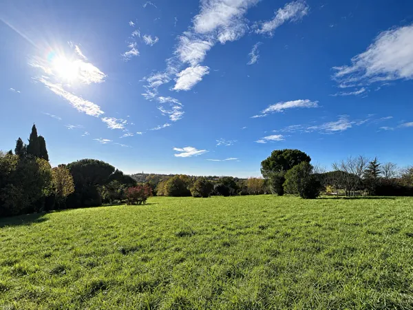 5892 m² de nature préservée pour une maison de plain-pied signature