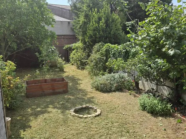 Local professionnel 6 pièces 125 m²