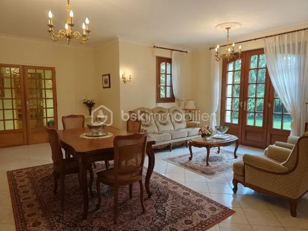 Maison 7 pièces 161 m²