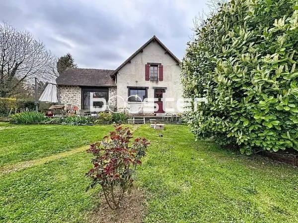 MAISON EN PIERRES