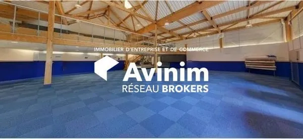 Entrepôt 750 m²