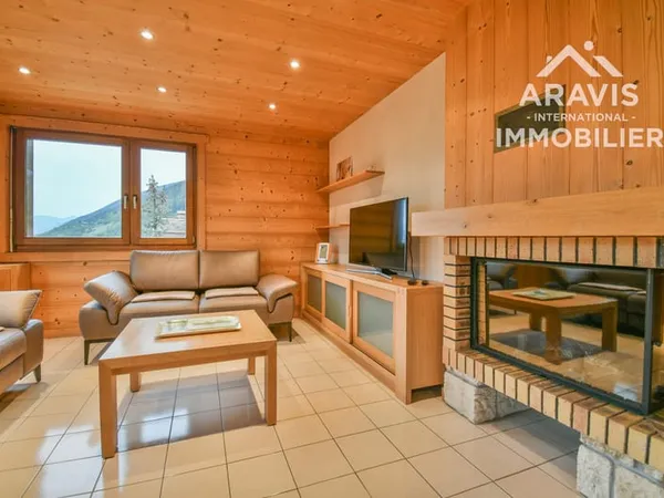 Situation exceptionnelle pour cet appartement T3 en duplex