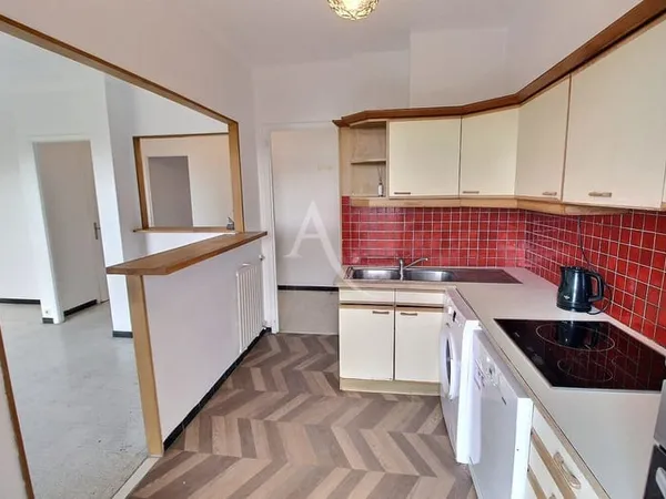 EXCLUSIVITÉ LAS COBAS APPARTEMENT T3 AVEC BALCON, CAVE ET STATIONNEMENT