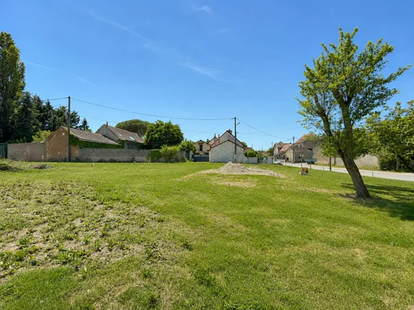 Terrain constructible de 1387 m² à Bellerive sur Allier