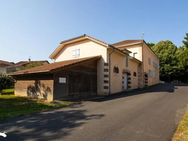 Maison 8 pièces 200 m²