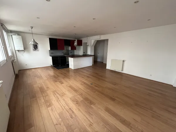 A VENDRE:Bel appartement familial de 5 pieces proche métro