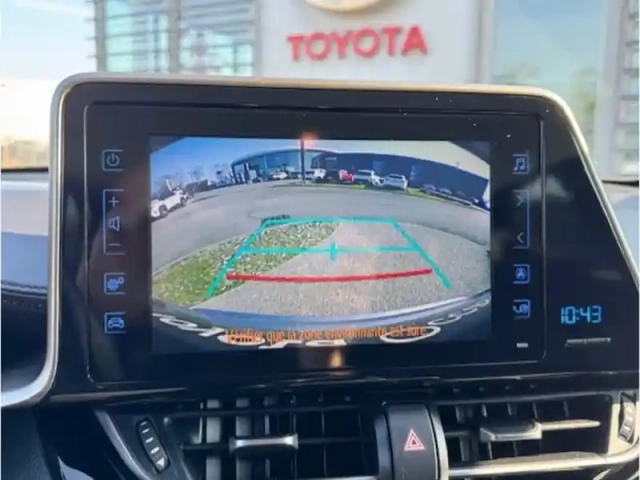 Toyota C-Hr 1.8 hybride 122 design ch — photo 22