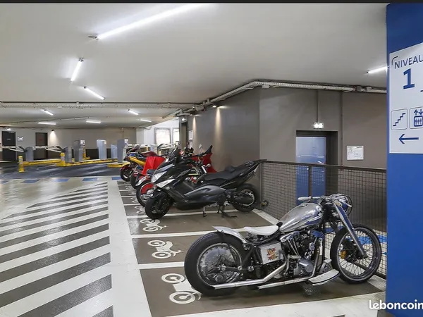 Place de parking moto