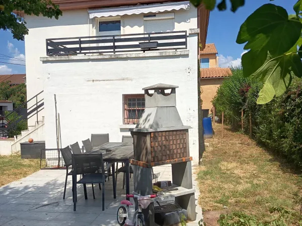 Maison individuelle idéalement placée à découvrir sur la commune de Macon