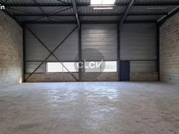 Local 342 m² Brindas