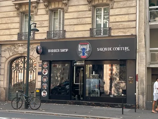 Murs de boutique occupés à vendre Clichy