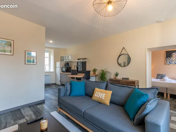 T2 meublé 39 m² RDC - Tout inclus : eau, électricité, internet - Cour-Cheverny