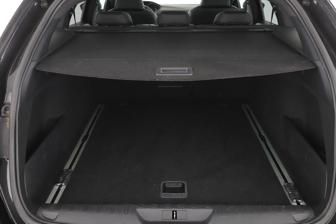 Peugeot 308 SW 1.6 PureTech GT EAT8 — photo 16