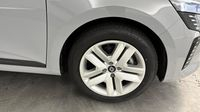 Renault Clio 1.5 dCi 100ch Evolution - 25 — photo 20