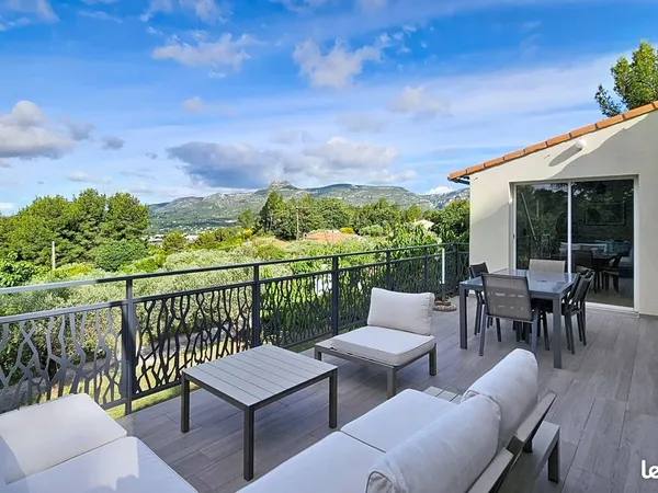 Villa 4 pièces 126 m²