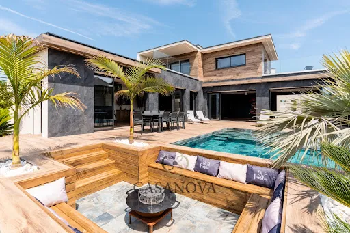 Maison 10 pièces 385 m²