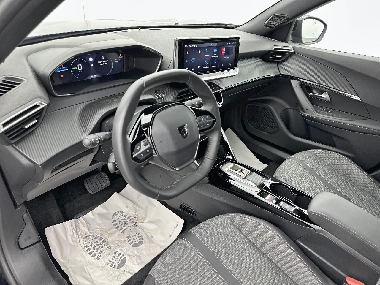 Peugeot 2008 electrique 54 kwh 156 ch allure — photo 8