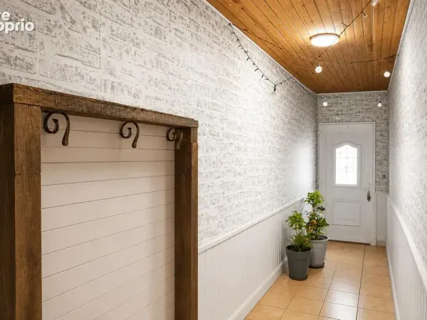 Ensemble immobilier de 255 m2 avec terrasse et garage a escoussens