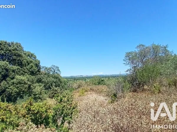 Terrain 3000 m² Pujaut