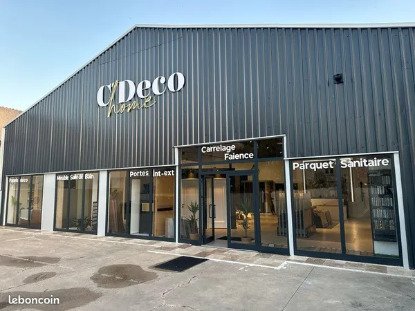 À VENDRE - LOCAL COMMERCIAL AVEC ENTREPÔT DE 560 m² - CHÂTEAUDUN