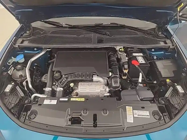 Peugeot 408 puretech 130 ch s&amp;s eat8 — photo 25