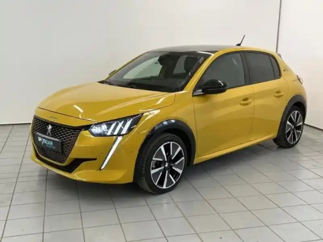 Peugeot 208 e- 136ch gt — photo 1