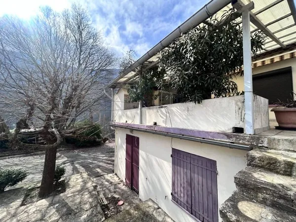 Maison 11 pièces 226 m²