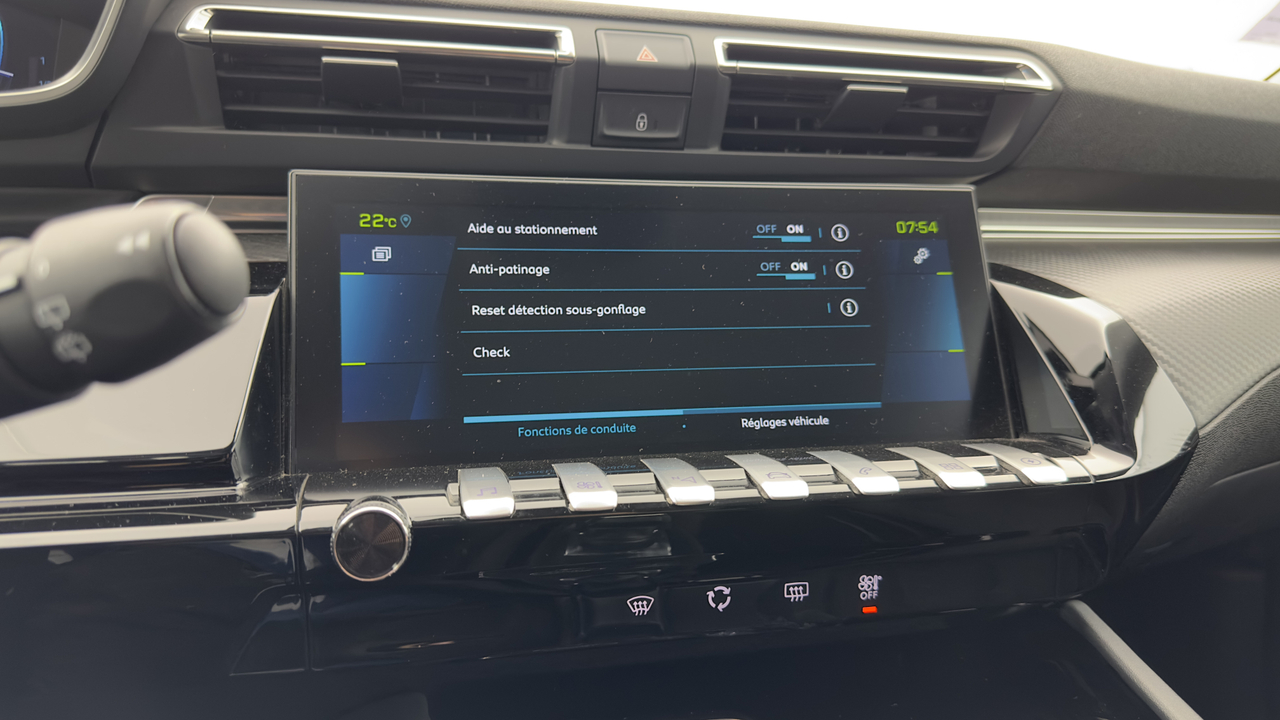 Peugeot 508 SW Hybrid 225 e-EAT8 — photo 22