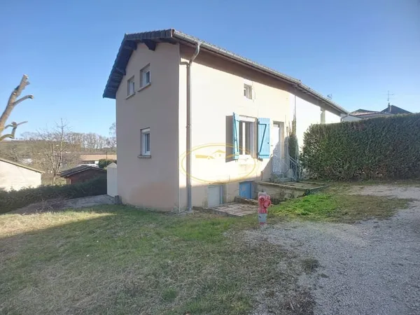 MAISON DE TYPE F2 Bis