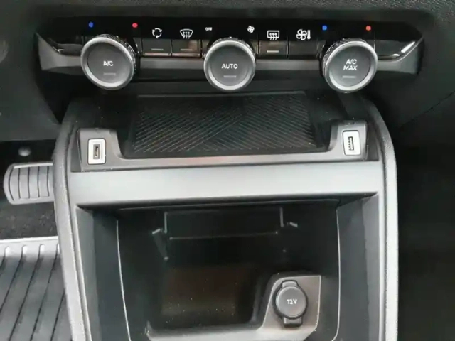 Citroën C4 hybride 136 e-dcs6 — photo 66