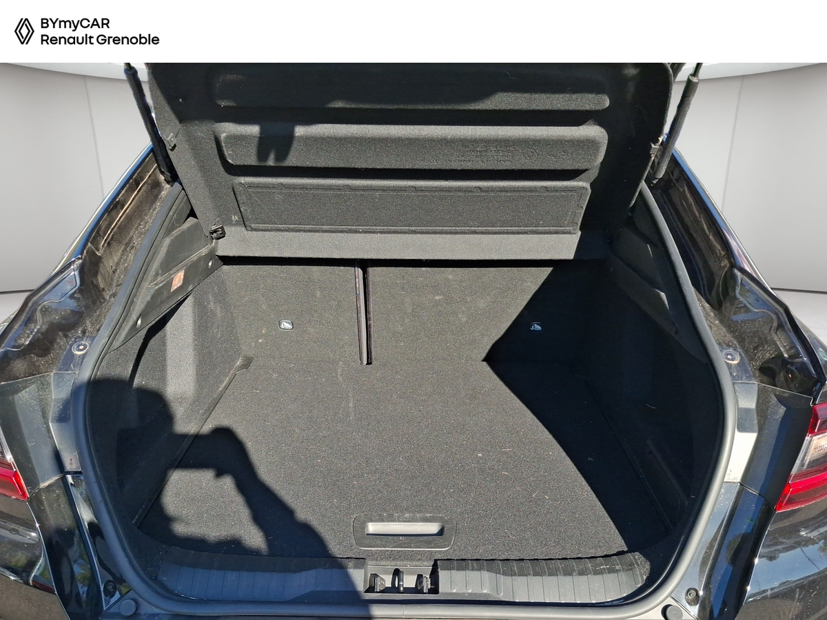 Renault Arkana E-Tech hybride 145 - 22 — photo 13
