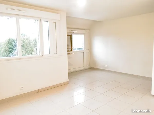 Studio 1 pièce 32 m²