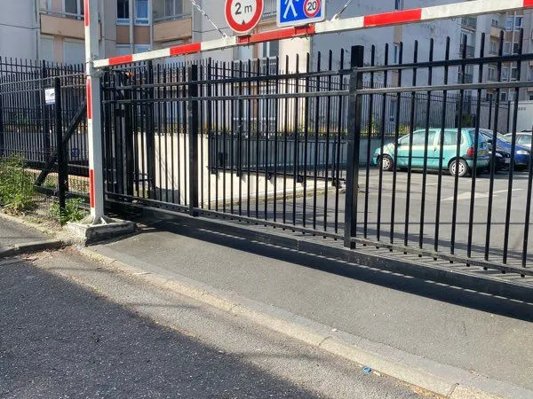 Place de parking sécurisée en sous-sol - Petit-Quevilly