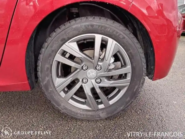 Peugeot 208 1.5 bluehdi 100ch s&amp;s active pack — photo 11
