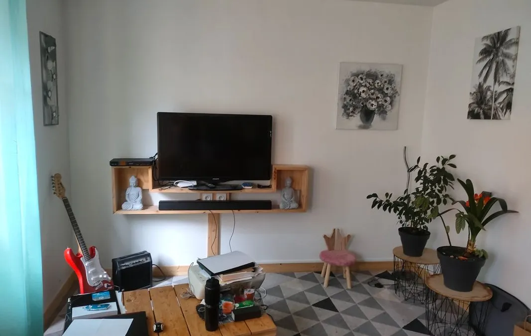 Photo 1