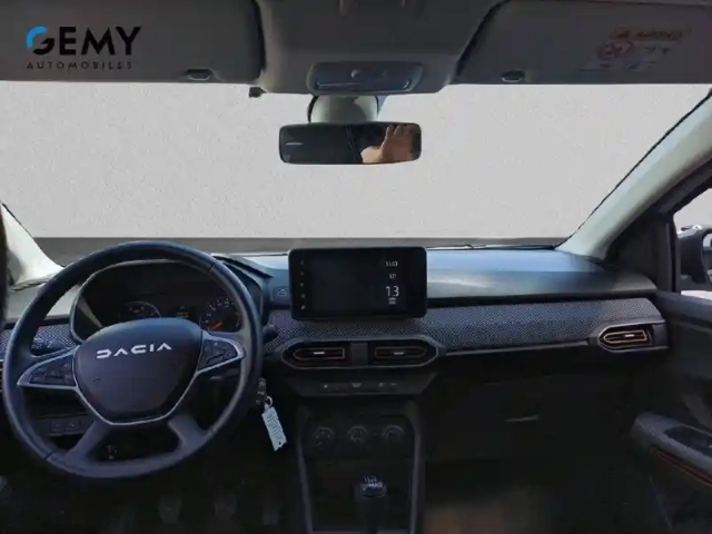 Dacia Sandero eco-g 100 — photo 8
