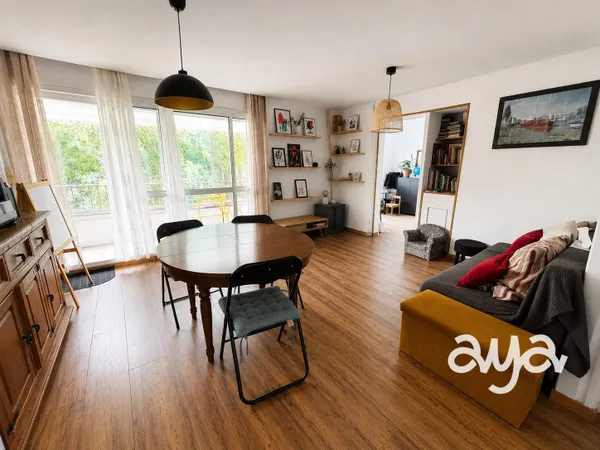 Appartement 5 pièces - 3 chambres + bureau - 92,9 m² - T