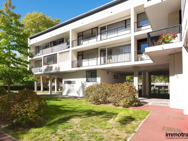 DUPLEX 190 m2 - 4 TERRASSES - PROCHE BARBIEUX