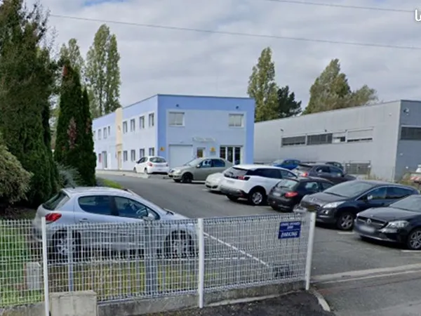 Local commercial / bureaux / stockage