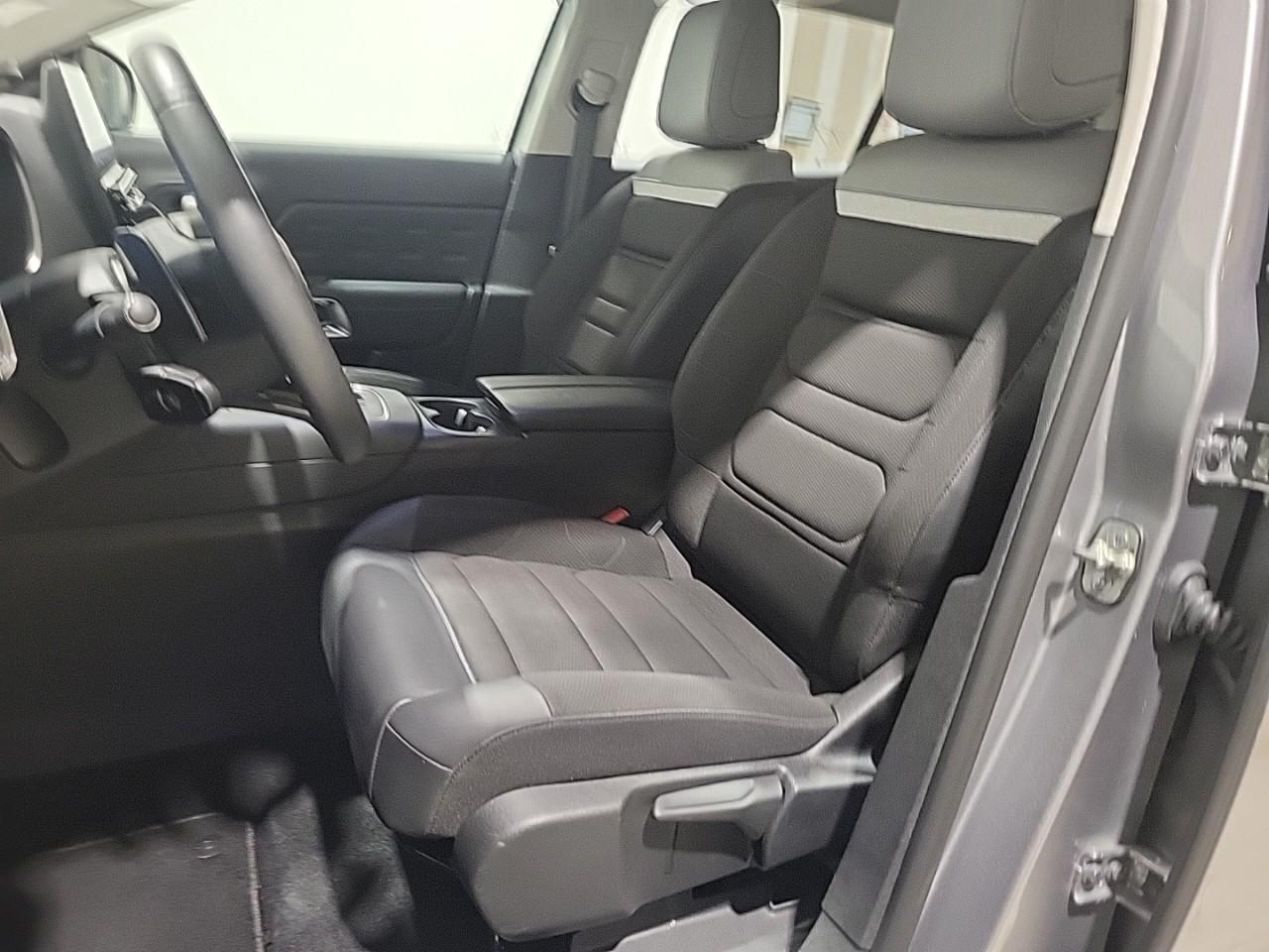 Citroën C5 Aircross hybride rechargeable 180 e-eat8 feel — photo 10