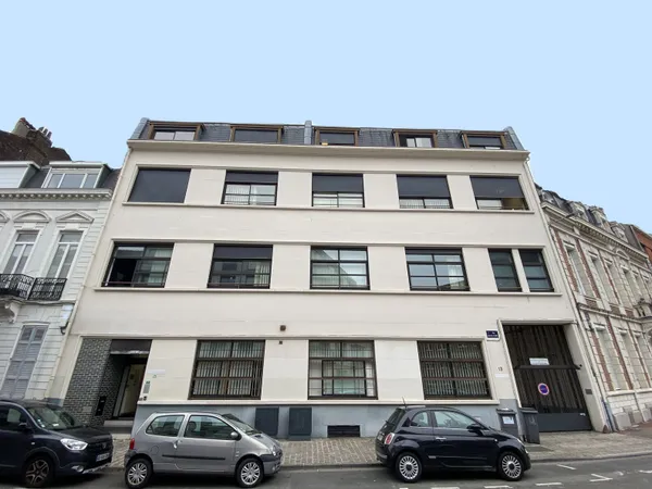 Local professionnel 1173 m²