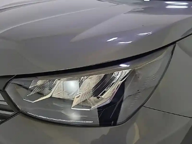 Peugeot 2008 hybrid 145 e-dcs6 — photo 40