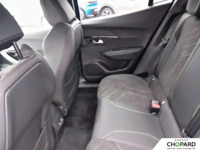 Peugeot 2008 hybrid 145 e-dcs6 — photo 52