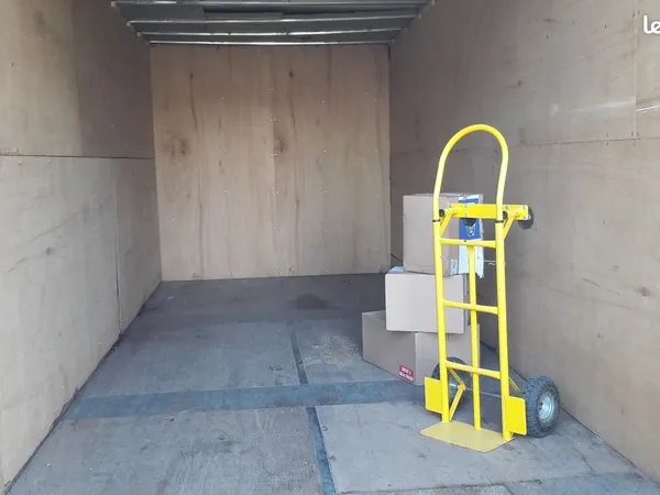 Stockage Location Saint-Pryvé-Saint-Mesmin 13m² 120€