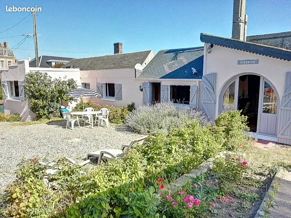Maison de 65m² et ses dépendances de 55m² en centre ville bords de mer à Cayeux sur mer. Vente par p