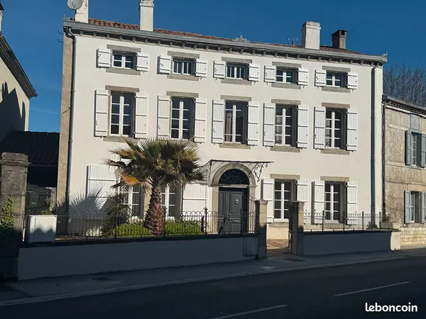 Maison 15 pièces 310 m²