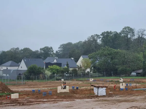 Terrain 338 m²
