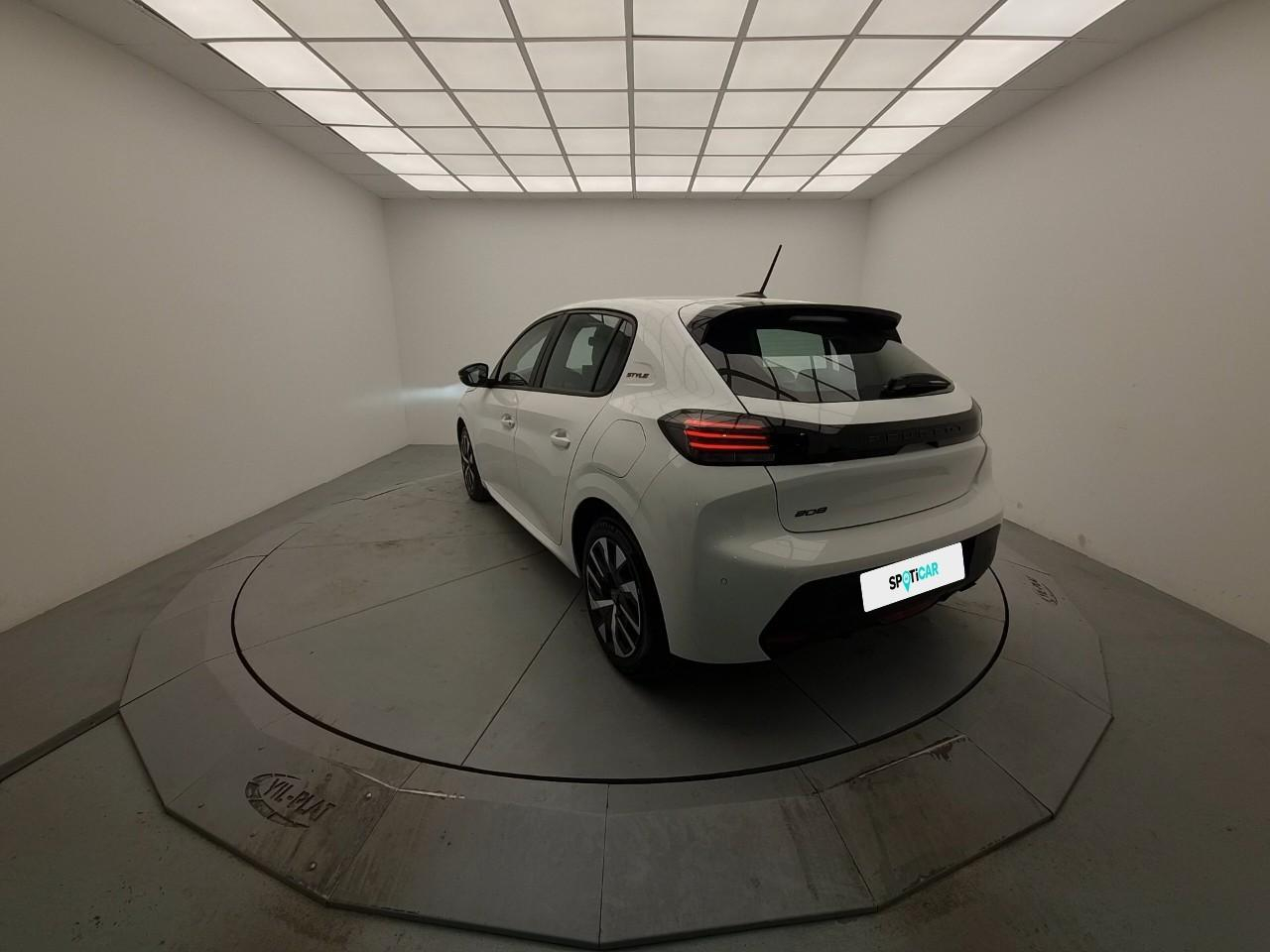 Peugeot 208 100 s&s bvm6 style — photo 3