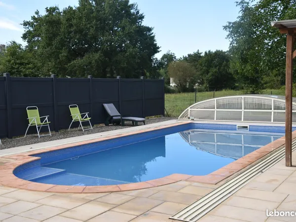 Maison avec piscine 20km de Rocamadour