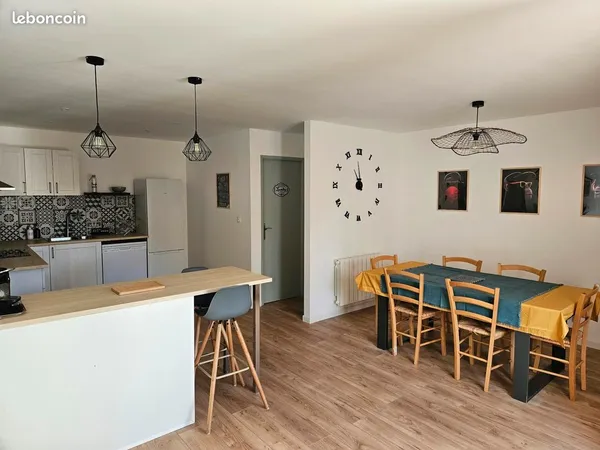 Appartement meublé 80 m² - 2 chambres - Entièrement rénové - Cardet